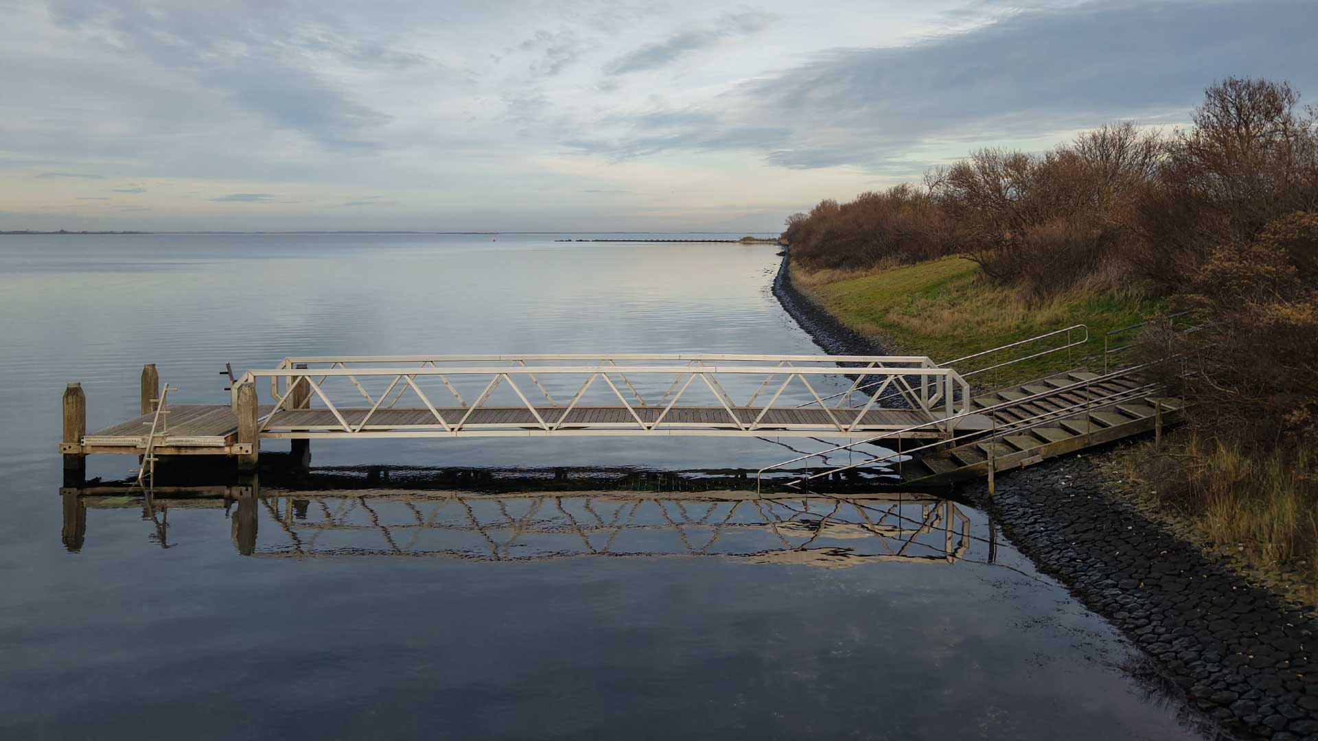 Duiksteiger van duikplaats Kerkweg in Den Osse, Grevelingenmeer